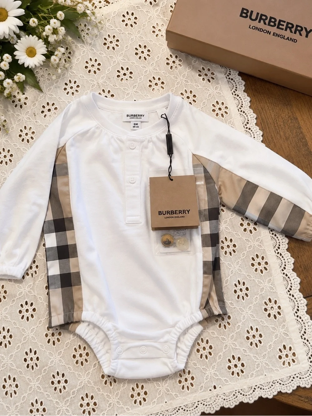 Burberry Baby Pale Sand Check Milu 2 piece set 6M NWT with box